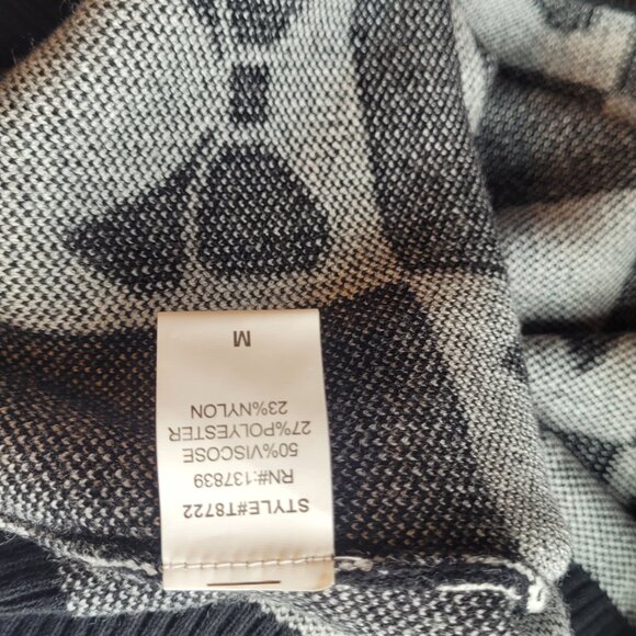 Luna Ivy Black‎ & White Bow Sweater - Picture 6 of 6